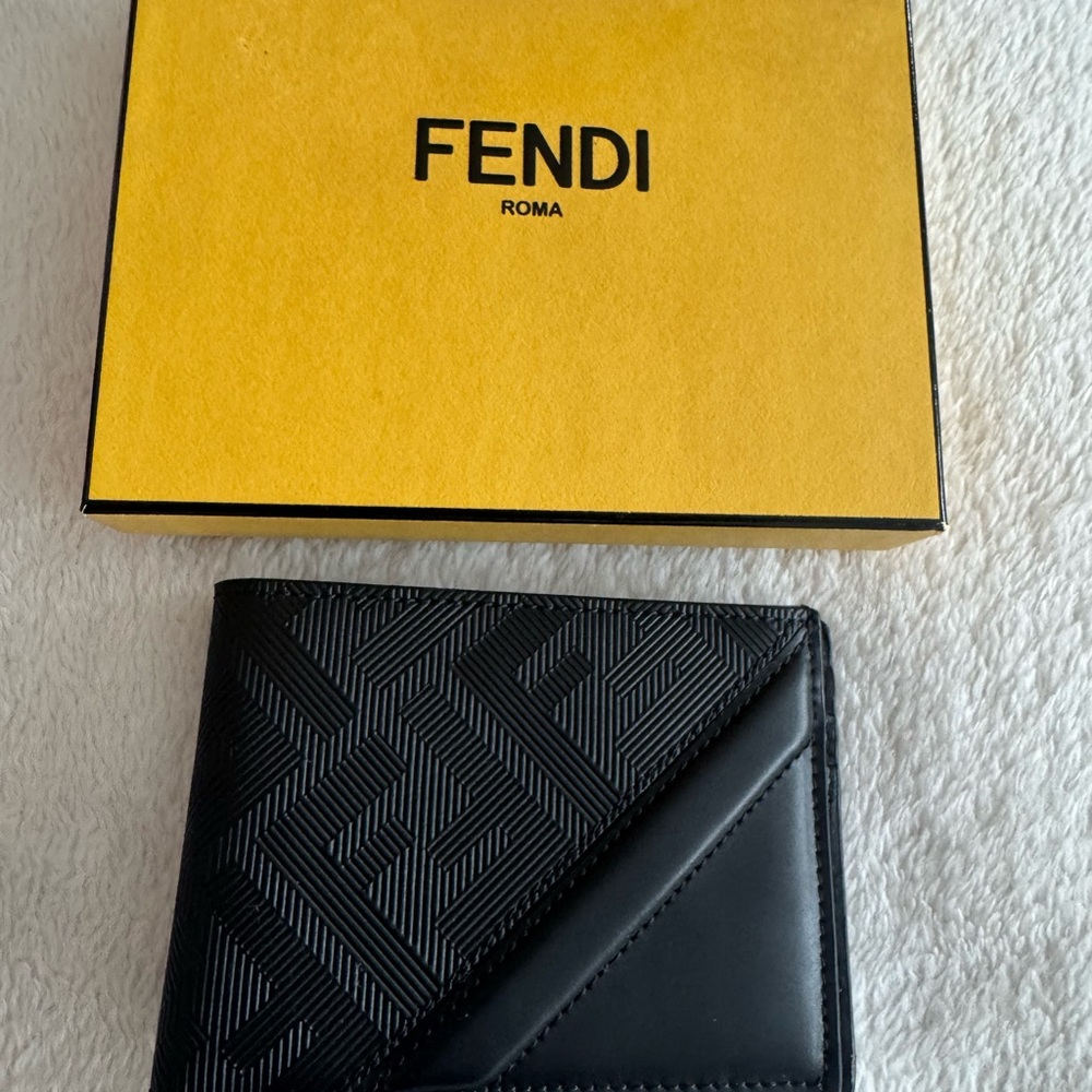 Fendi Black Geometric Men's Card Holder